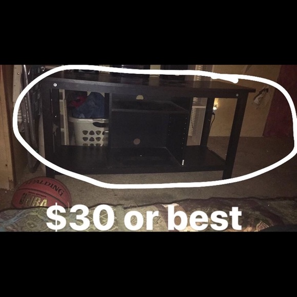 Tv stand - Picture 1 of 2